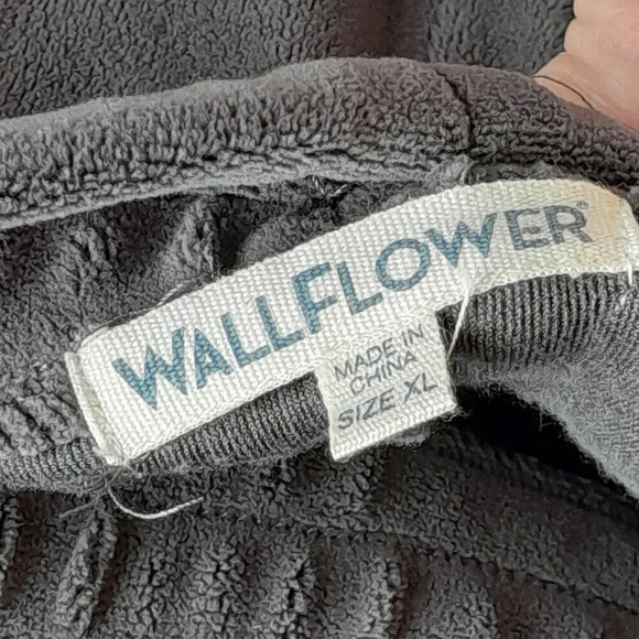 Wallflower Fleece Pants - Picture 4 of 5